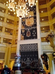 ホテルのロビー1