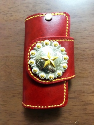 閉じている状態のキーケース