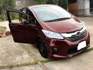 バンパーが…外れてるorz